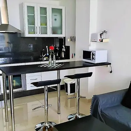 Yumbo - Tanife Roos Lejlighed *