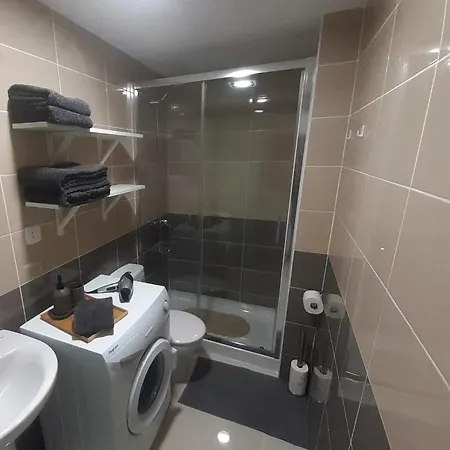 Appartement Yumbo - Tanife Roos