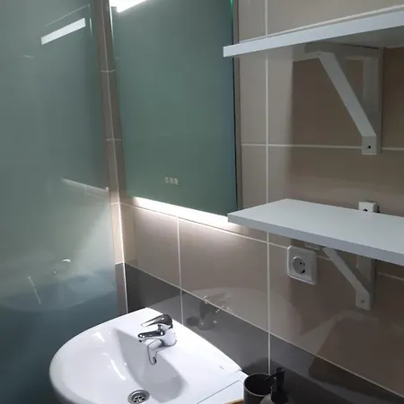 Appartement Yumbo - Tanife Roos