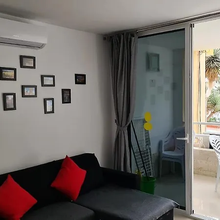 Yumbo - Tanife Roos Apartment *